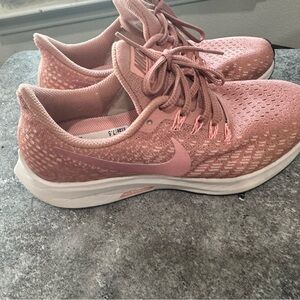 Nike Women's Pink Running Shoes